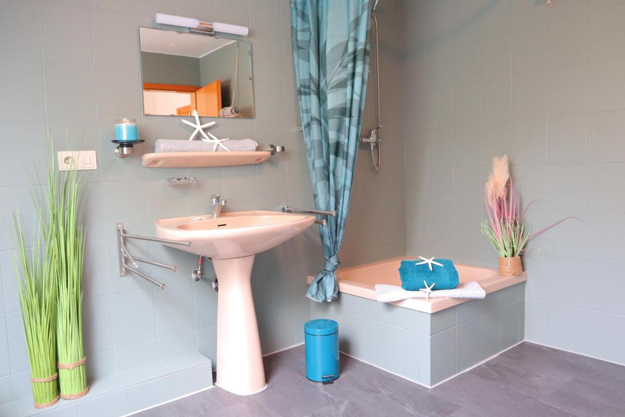 Ferienhaus Heinrichs Cappeler Niederstrich エクステリア 写真